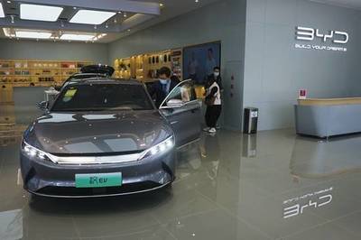 搶先停產(chǎn)燃油車 比亞迪摁下“換道”加速鍵
